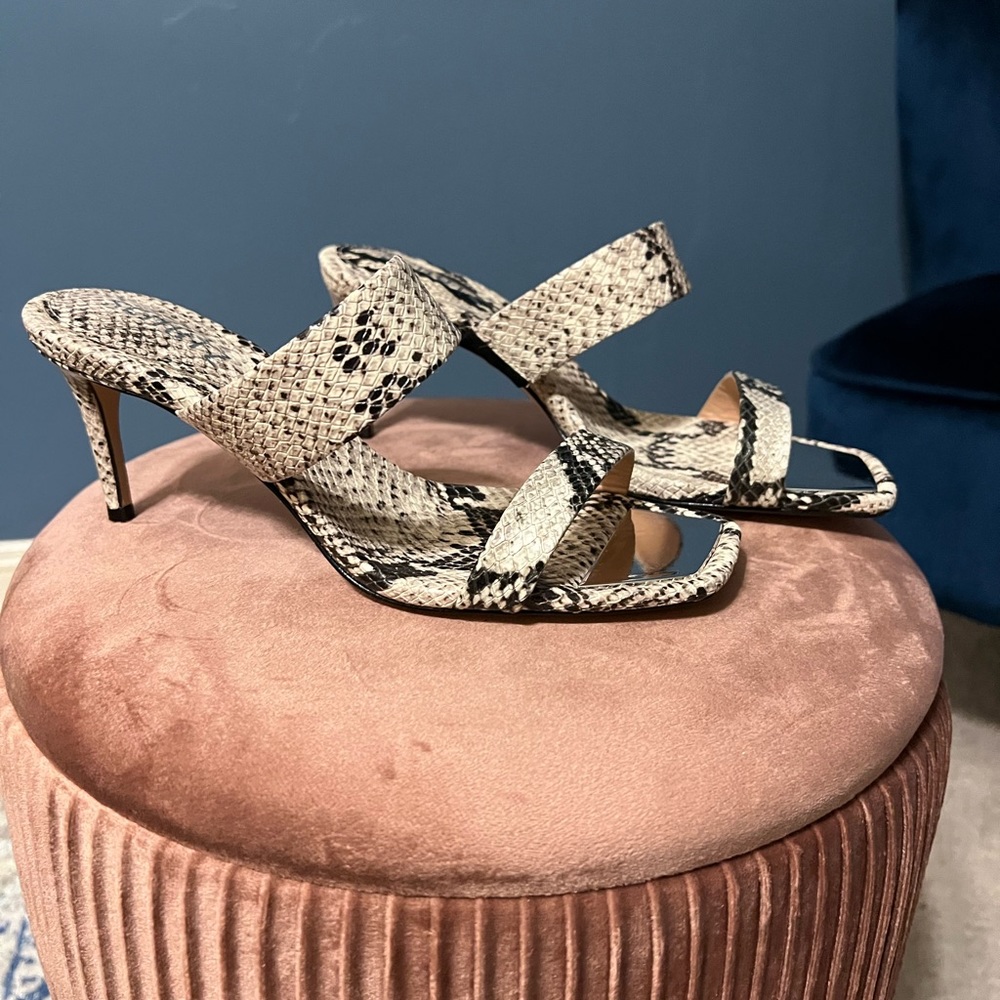 Schutz Aruana Leather Sandal